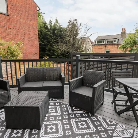 5 Westwood Road * Scarborough