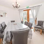 5 Westwood Road *